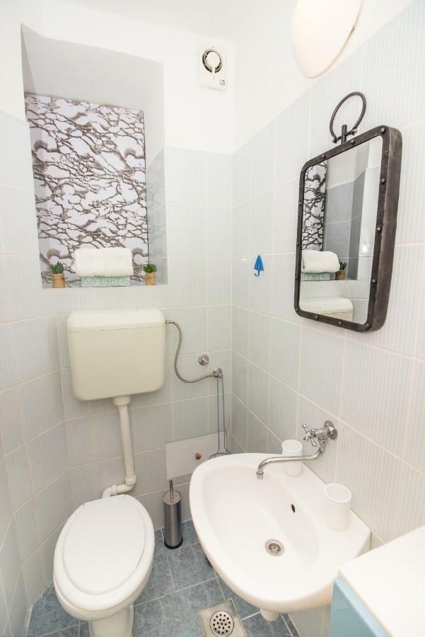 Apartments Kuca Mala Split Exterior photo