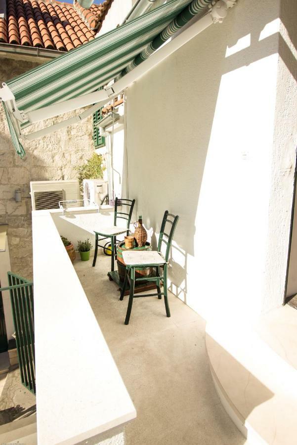 Apartments Kuca Mala Split Exterior photo