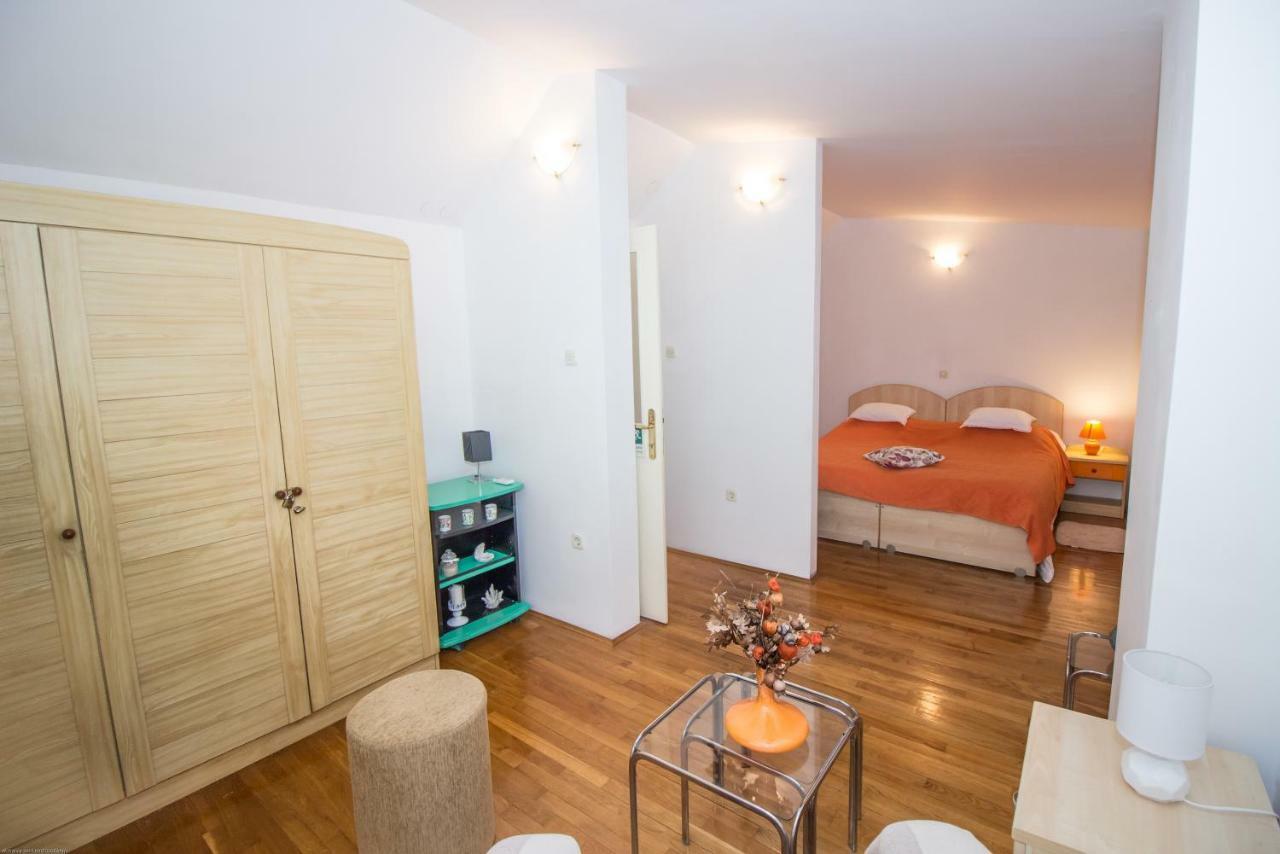 Apartments Kuca Mala Split Exterior photo